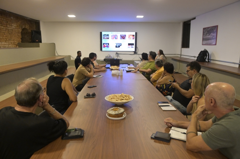 Noticia comissao-de-curadoria-avalia-e-pre-seleciona-grupos-inscritos-para-o-62